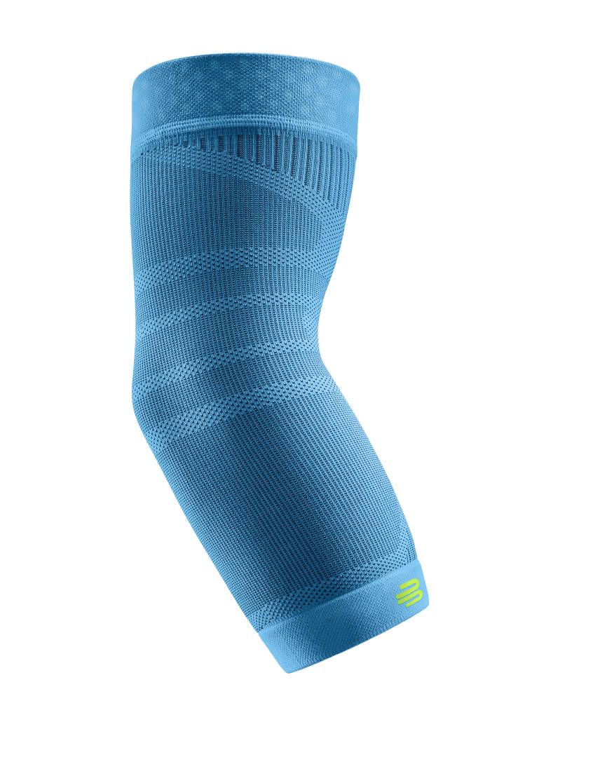 Bauerfeind Sports Compression Elbow Support in de kleur Rivera. Deze elleboogbrace biedt gerichte compressie en stabiliteit om blessures tijdens het sporten te voorkomen en de prestaties te verbeteren.